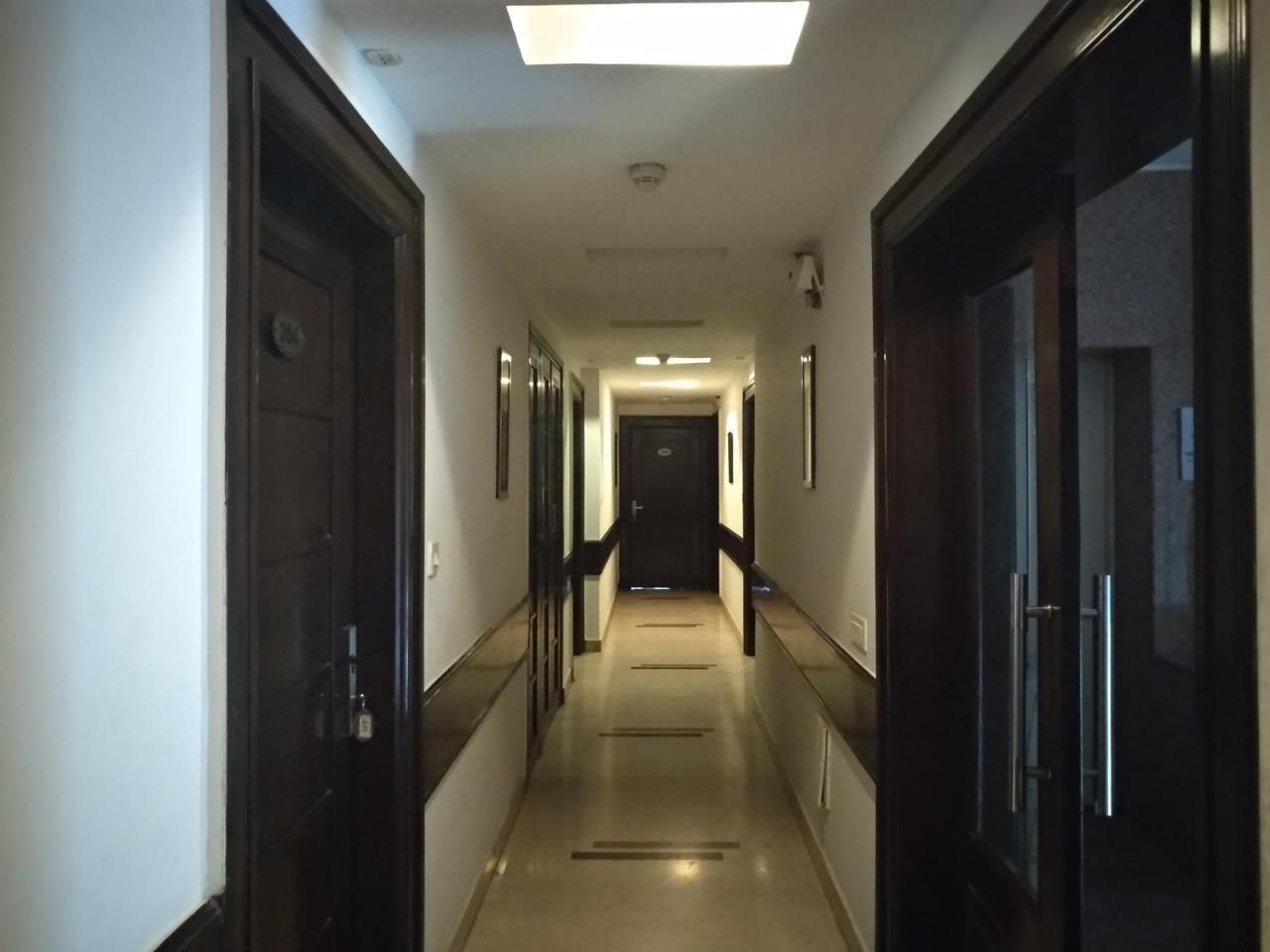 Hotel Aaron Castle Neu-Delhi Exterior foto